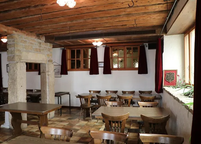 Du Cheval Blanc Hotel 3*